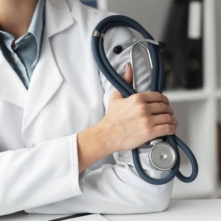 Westpfälzer Kommunen, Zukunftsregion Westpfalz und das Westpfalz-Klinikum wollen jungen Menschen ein deutschsprachiges Medizinstudium in Ungarn ermöglichen. 