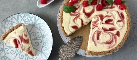 Vegane Himbeer-Käsekuchen-Tarte (ohne Backen)