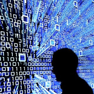 Digitalisierung und KI: Machen sie manche Jobs schon jetzt ungesünder?