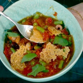 Sommerlicher Eintopf mit Bohnen und Tomaten