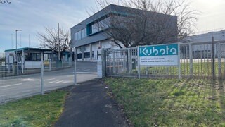 Das Werk des Baumaschinen-Herstellers Kubota in Zweibrücken. Das Unternehmen kauft einen Teil von einem Werk des Kranherstellers Tadano. 