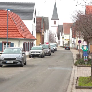 Die Hauptstraße in Hanhofen
