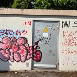 Antifa Graffiti auf Wand in Neustadt