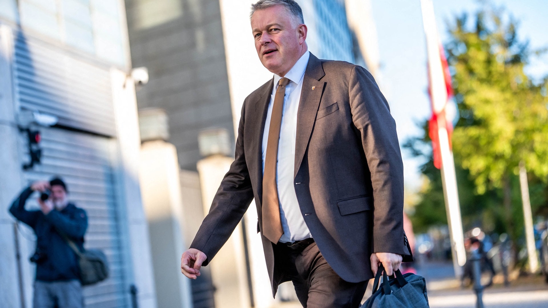 Wie Gordon Schnieder seine neue Rolle in Berlin nutzt