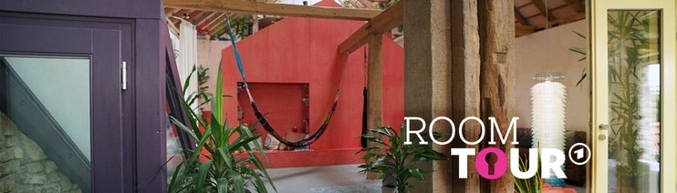 Room Tour Logo in roter Scheune