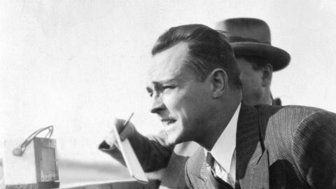 Paul Laven kommentiert 1930 das Fußball-Länderspiel Deutschland gegen Italien in Frankfurt