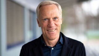 Sportwissenschaftler Ingo Froböse: Wie sinnvoll ist das Training mit Laufbändern für zu Hause?