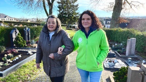 Mitglieder des Vereins "schenkzeit" kümmern sich um ältere und einsame Menschen