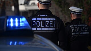 Betrunken und in Unterhose war ein Mann in Speyer auf der Autobahn unterwegs - bis die Polizei ihn aufgriff