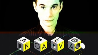 Portrait Markus Popp und Buchstabenwürfel mit dem Schriftzug "NAVO"