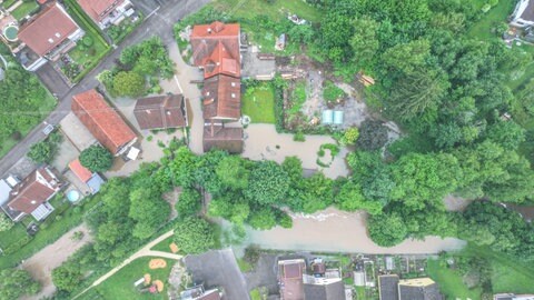 Die Überflutungen in Baden-Württemberg haben in 2024 große Schäden an Gebäuden angerichtet. (Archivbild)