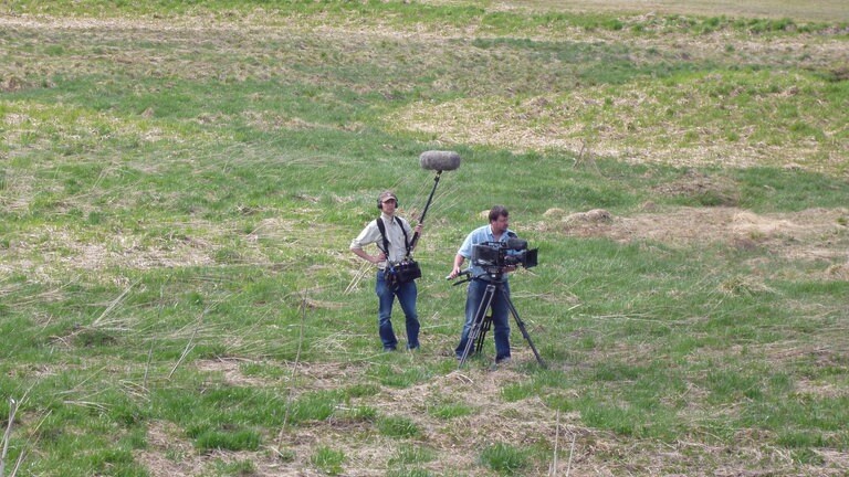 SWR Team - Kameraassistent Albert Gratz (links) und Kameramann Hardy Ottersbach (rechts)