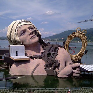 So sahen Bühnenbilder auf der Seebühne der Bregenzer Festspiele aus.