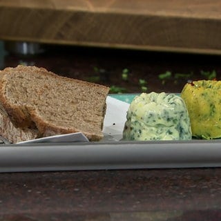 Zweierlei Kräuterbutter