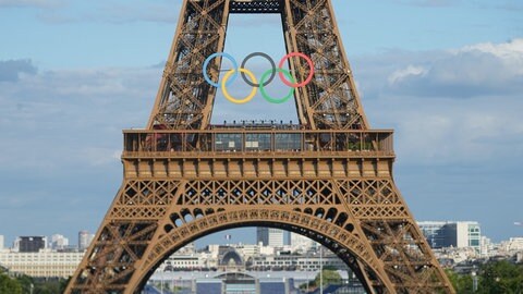 Die Olympischen Spiele 2024 fanden in Paris statt. Soziale Organisationen äußerten scharfe Kritik an der sogenannten „Säuberung“ der Stadt im Vorfeld der Spiele.