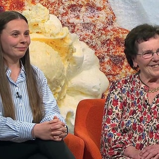 Christa Klein und ihre Enkelin Annika Maier