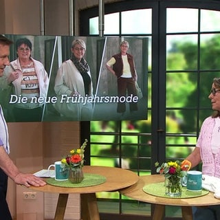 Moderator Jens Hübschen und Modefachberaterin Sylvia Armbruster reden über Trendfarben in der Frühjahrsmode