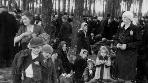 Bilder aus Tal Bruttmann, Stefan Hördler, Christoph Kreutzmüller: Ein Album aus Auschwitz, Wallstein Verlag