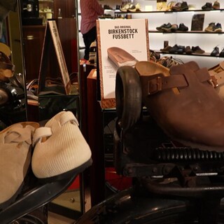 Birkenstocks ausgestellt