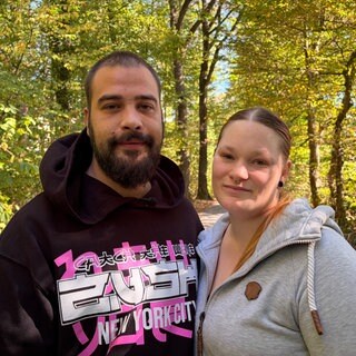 Medizinsche Cannabisblüten sind das einzige, was Dominik aus Karlsruhe bei seinem Tourette helfen. Mit dem GKV-Beitragsstabilisierungsgesetz zahlt die Krankenkasse diese aber nicht mehr.
