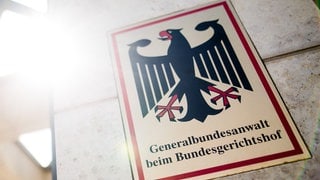 Schild mit der Aufschrift "Generalbundesanwalt beim Bundesgerichtshof"