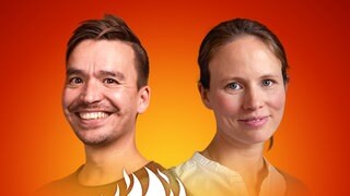 Caroline von St. Ange und Bob Blume auf dem Podcast-Cover von "Die Schule brennt – Mit Bob Blume"