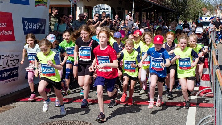 Jugendlauf einen Tag vor dem Weinstraßen-Marathon in Bockenheim (Archivbild)