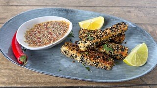 Halloumi-Stäbchen mit Chili-Limetten-Dip