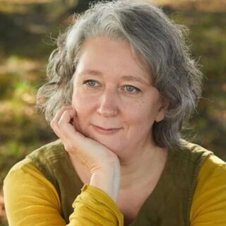 Claire Fuller