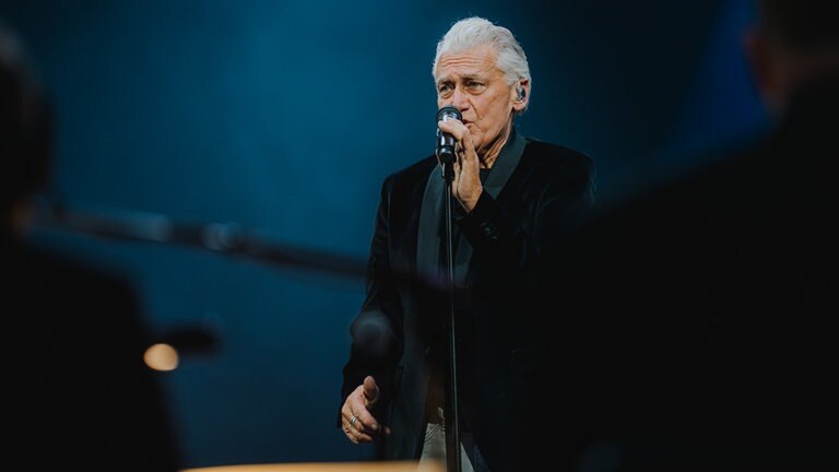 SWR1 Hitparade Finale 2025 Stuttgart - Reinhard Fendrich auf der Bühne 