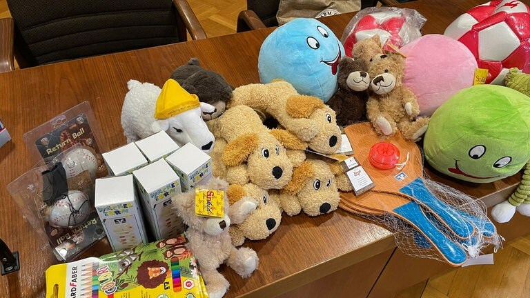 Spenden für die betroffenen Kinder werden im Rathaus angenommen