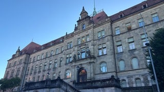 Das Landgericht Tübingen von außen. Hier findet ein Prozess wegen versuchten Mordes an einem Baby statt. Hat eine Mutter versucht, ihr Frühchen zu vergiften? 