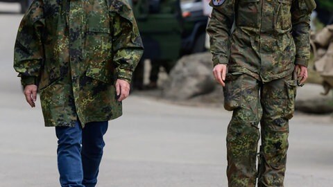 Sie wollen einen Wandel: Verteidigungsminister Boris Pistorius SPD (links) und Generalleutnant der Bundeswehr und Inspekteur des Heeres Christian Freuding (rechts).