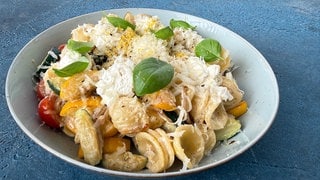 Orecchiette mit Zucchini, Zitrone und Ricotta