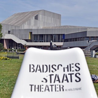Außenaufnahme Badisches Staatstheater Karlsruhe