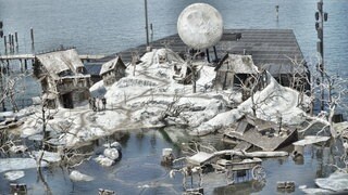 Nach dem Ende der Bregenzer Festspiele 2025 wird das Bühnenbild zu "Der Freischütz" auf der Seebühne im Bodensee abgebaut.