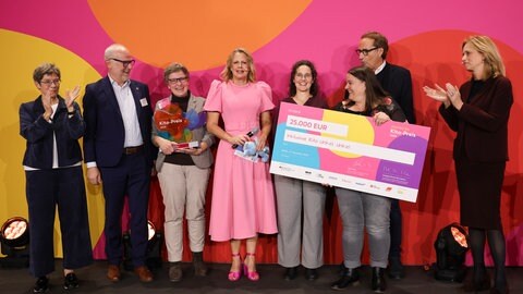 Der Kita-Preis für die beste Kita des Jahres ging an die Kita in Unkel. Der Preis wurde in Berlin verliehen. 