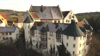 Leben und arbeiten in Schloss Blumenfeld 