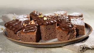 Ulmer Brot-Schnitten auf einem Teller. Ein SWR1 Pfännle-Rezept zum Motto "Bock auf Brot".