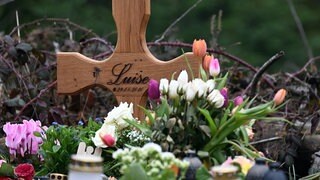 Vor zweieinhalb Jahren wurde die zwölfjährige Luise aus Freudenberg getötet. Jetzt gibt es ein Zivilverfahren.