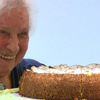 Kuchenfee Gisela (88) backt Torten für die Deutschen Staatsphilharmonie