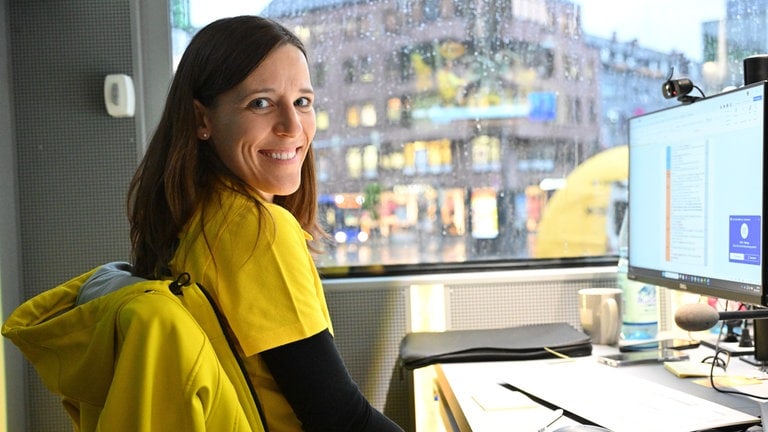 Hitparaden-Wetter hin oder her – bei SWR1 Redakteurin Sarah Zubrod scheint eigentlich immer die Sonne.