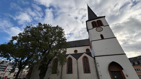 Die gotische Kirche St. Antonius darf auch nach dem neuen Immobilienkonzept des Bistums Trier bleiben - neben der Liebfrauenkirche und St. Gangolf, die zur Pfarrei Liebfrauen gehören.