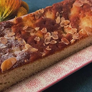 Ein Hefezopf mit Maronenfüllung