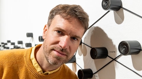 Félix Blume mit seiner Klanginstallation "Ao Pé do Ouvido"
