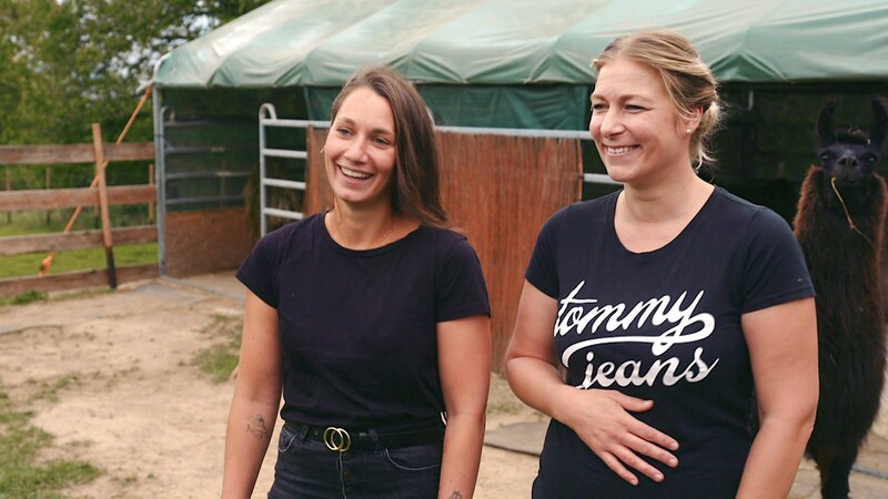 Jenna Straßfeld und Ana Perisa, Brey