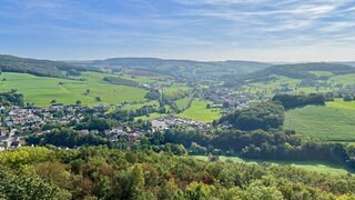 Im Kreis Kusel wird ein neuer Landrat gewählt. Hier ein Blick vom Remigiusberg im Kreis Kusel.  