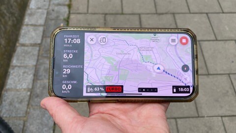 GPS-Tracker sollen es Dieben schwer machen und einen Diebstahl verhindern. Mit einer App können Räder geortet werden. Standort, Fahrweg und weitere Daten des Rads werden hier aufgezeichnet.