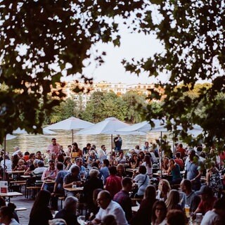 Besucher beim Festival des deutschen Films in Ludwigshafen. Archivbild.