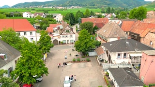 Am Dorfplatz in Hainfeld